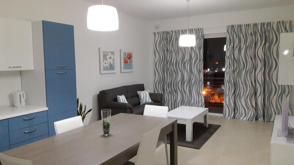 Blue Skies Apartment Marsaskala Exterior photo